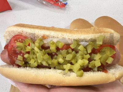 Karštas šuo su dešrele ir daržovėmis Žingsnis 9