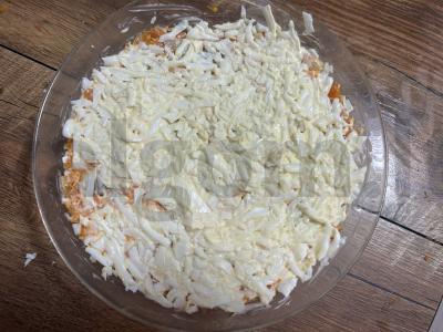 Klasikinis salotas „Silkė po kailiu“ iš silkės aliejuje Žingsnis 5