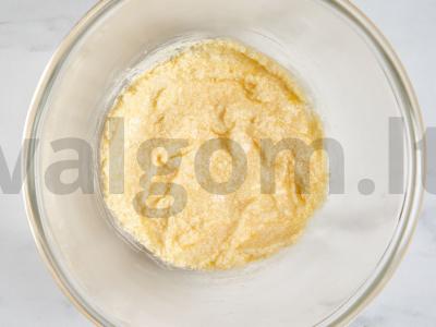 Tortas „Kreščiatyj jar“ su beze Žingsnis 3