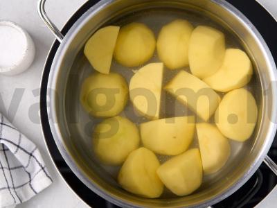 Bulvių zrazai su grybais Žingsnis 1