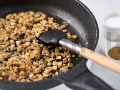 Bulvių zrazai su grybais Žingsnis 4