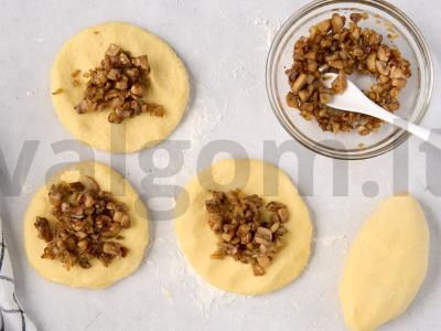 Bulvių zrazai su grybais Žingsnis 7