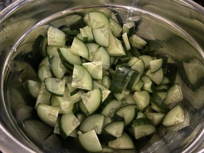 Salotos su tunu ir daržovėmis Žingsnis 1