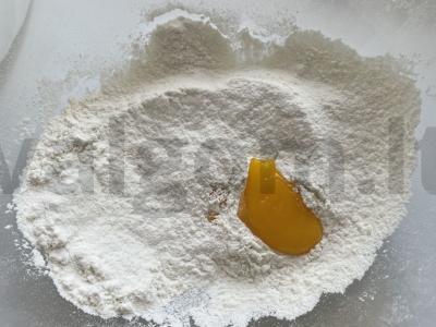 Mini lavašai ant mineralinio vandens Žingsnis 2