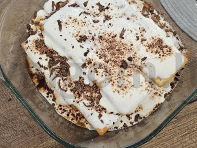 Desertas iš sausainių su grietinės kremu pagrindine nuotrauka