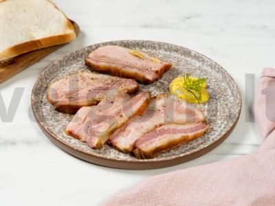 Salo su česnaku folijoje pagrindine nuotrauka