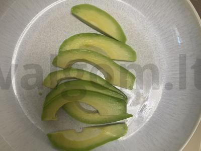 Aštrus silkės, avokado ir burokėlių salotas „Raudonas kvadratas“ Žingsnis 4