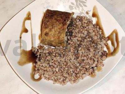 Kiaulienos ritinys iš faršo oro grilyje pagrindine nuotrauka