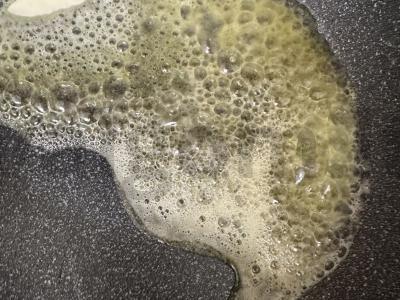 Vištiena keptuvėje su prieskoniais Žingsnis 1