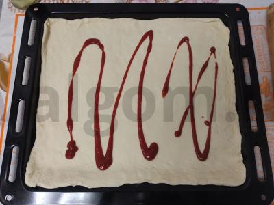 Namų pica su dešrelėmis Žingsnis 3