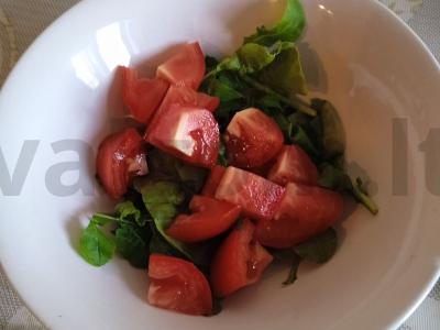 Graikiškas salotas su rukola Žingsnis 2