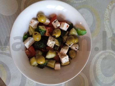 Graikiškas salotas su rukola Žingsnis 6