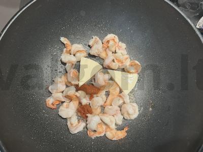 Risotto su krevetėmis ir grietinėlės sūriu „Tom Yum“ padaže Žingsnis 2