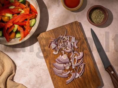 Graikiškas salotas su kaparėliais Žingsnis 4