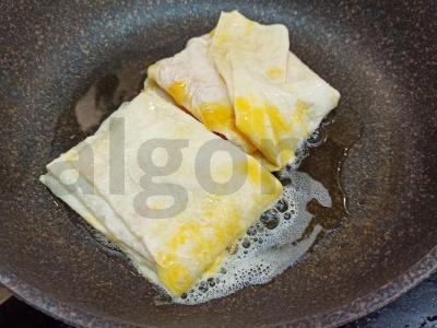 Tortilijos su sūriu, dešra ir pomidoru Žingsnis 5