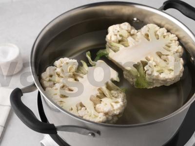 Žiedinė kopūstai su sūriu ir pesto Žingsnis 1