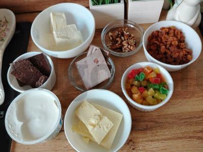 Velykos su trimis šokolado rūšimis Žingsnis 1