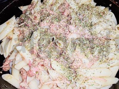 Makaronai su troškiniu „Viengungio maistas“ Žingsnis 6