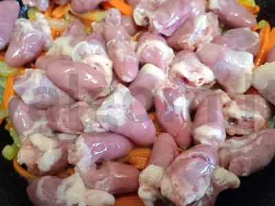 Plovas su vištienos širdelėmis ir basmati ryžiais Žingsnis 4