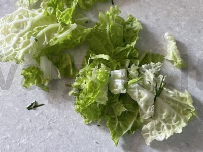 Salotas „Žalia galva“ su rūkytu sūriu Žingsnis 4