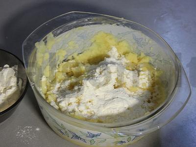 Bulvių spurgos su sūriu tempuroje su česnako sūrio padažu Žingsnis 5