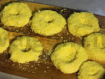 Bulvių spurgos su sūriu tempuroje su česnako sūrio padažu Žingsnis 9