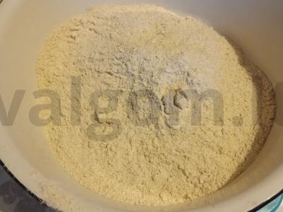 Viso grūdo kvietinis duona ant rugių raugos Žingsnis 3