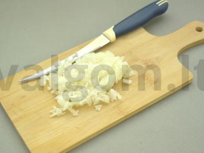 Mėsos kotletai su avižiniais dribsniais keptuvėje Žingsnis 3