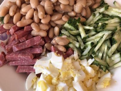 Salotas „Sotūs“ su dešra ir kiaušiniais Žingsnis 3