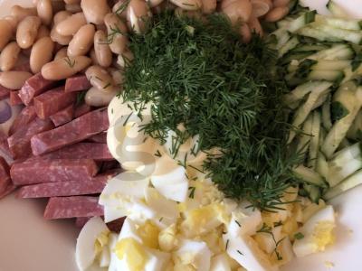 Salotas „Sotūs“ su dešra ir kiaušiniais Žingsnis 6