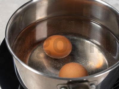 Konservuotų sardinų žuvies kotletai Žingsnis 1