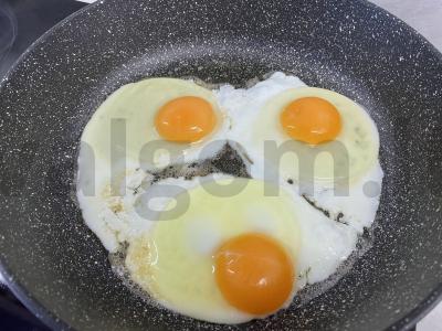 Avokado ir kiaušinio tostai pusryčiams Žingsnis 3