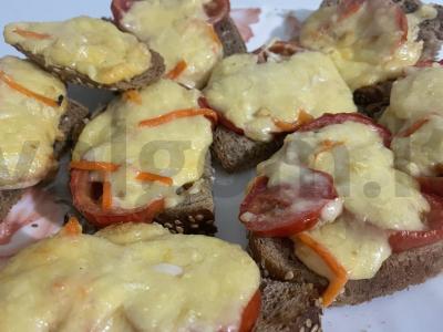 Užkandis „Keptos brusketos“ pagrindine nuotrauka