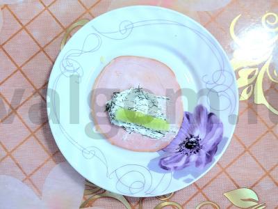 Užkandžių ritinėliai iš karbonado su varškės sūriu Žingsnis 2