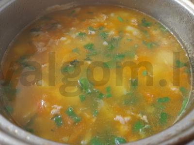 Sriuba su ryžiais, prieskoniais ir kečupu Žingsnis 9