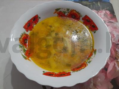 Sriuba su ryžiais, prieskoniais ir kečupu pagrindine nuotrauka