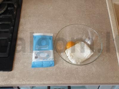 Varškė su sultinga braškių įdaru Žingsnis 1