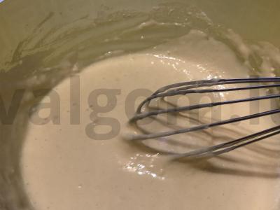 Kefyro pyragas su karbonaidu ir kiaušiniu Žingsnis 10