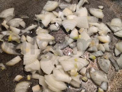 Puikus salotas iš karbonado, daržovių ir sūrio Žingsnis 1