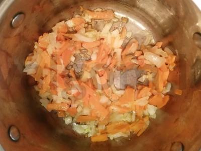 Bulvės su troškiniu vakarienei Žingsnis 4