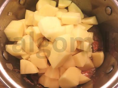 Bulvės su troškiniu vakarienei Žingsnis 7