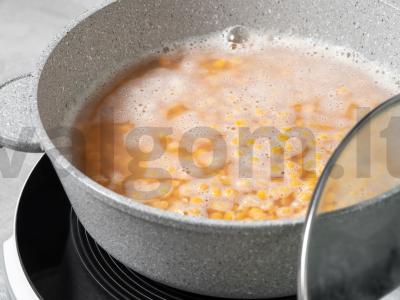 Žirnių sriuba su rūkytomis dešromis Žingsnis 1