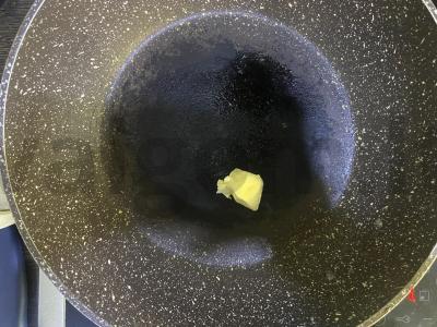 Sluoksniai su obuoliais ir graikiniais riešutais Žingsnis 3