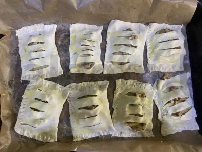 Sluoksniai su obuoliais ir graikiniais riešutais Žingsnis 11