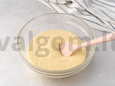 Mini keksiukai su uogų kremu Žingsnis 2