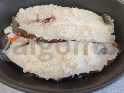 Žuvies filė steikai, kepti ant daržovių pagalvėlės Žingsnis 3