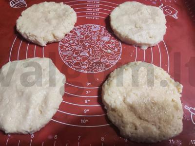 Migdolų miltų bandelės Žingsnis 3