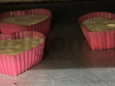 Rudais bananų keksiukai „Meilė“ Žingsnis 8