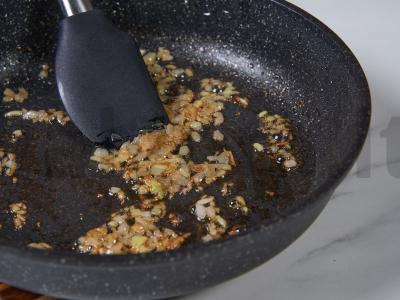 Pyragas su faršu ant kefyro Žingsnis 7