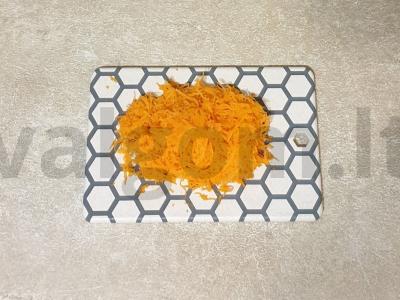 Morkų salotas su dešra Žingsnis 1